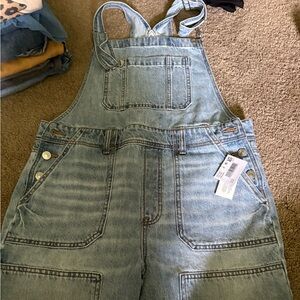 AE NEW LIGHT WASH BIB SHORTS Rae Dunn cups